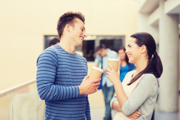 Как поддержать беседу с девушкой после знакомства: 11 советов